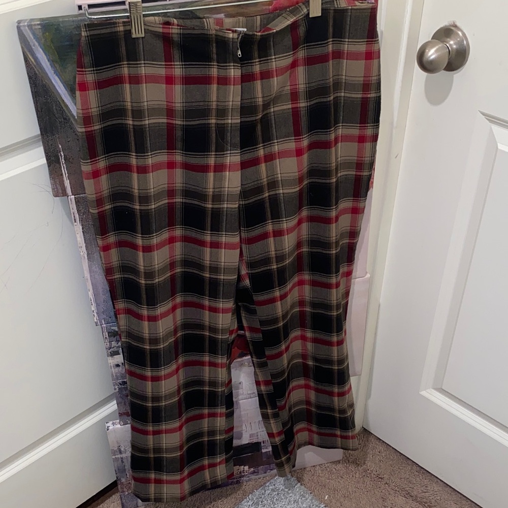 Plaid Women's Capris